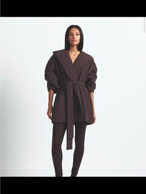 NikeSKIMS Woven Nylon
Women's Wrap Coat